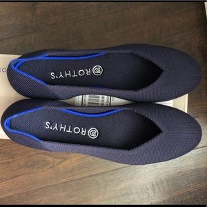 NEW Rothys Navy size 11 , never worn, with tags